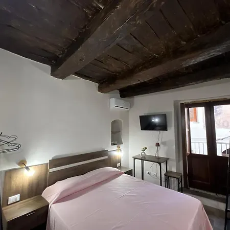 Oda ve Kahvaltı Casa Medieval Badolato Marina